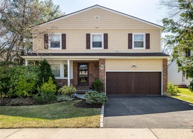 Property at 42 Angler Ln, Port Washington, NY 11050, 4 beds, 2.5 baths