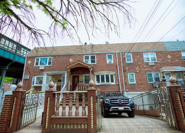 Property at 10124 78th St, Ozone Park, NY 11416, 8 beds, 2.5 baths