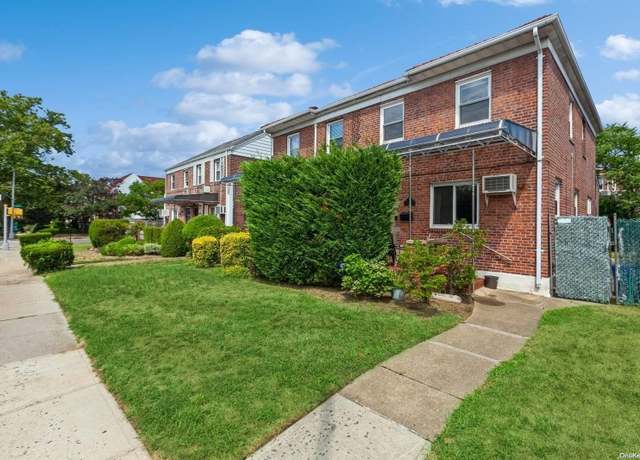 Property at 141-09 72nd Ave, Kew Garden Hills, NY 11367, 3 beds, 2.5 baths
