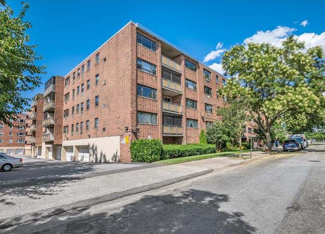 Property at 100 Clinton Ave Unit 4F, Mineola, NY 11501, 1 bed, 1 bath