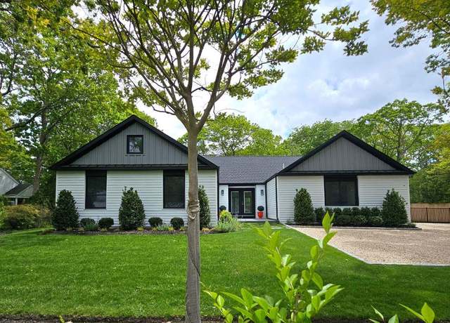 Property at 10 Hampton St, Westhampton Beach, NY 11978, 3 beds, 4 baths