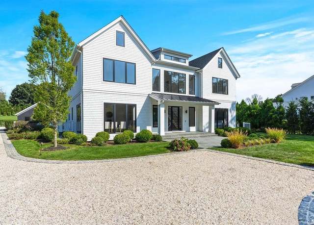 Property at 276 N Main St, Southampton, NY 11968, 7 beds, 9.5 baths