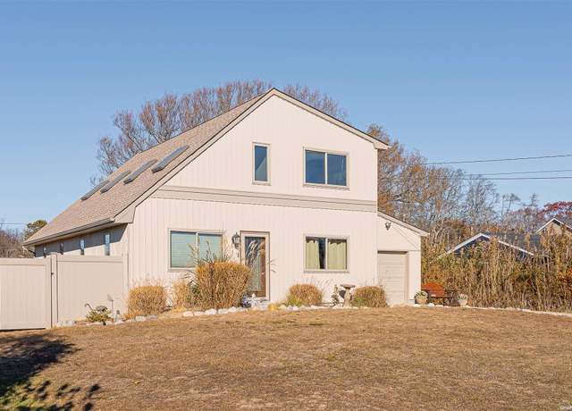 Property at 304 S Dunton Ave, East Patchogue, NY 11772, 3 beds, 2 baths