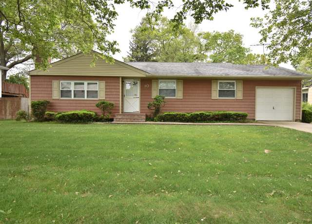 Property at 10 Arleen Ave, Holbrook, NY 11741, 3 beds, 1.5 baths