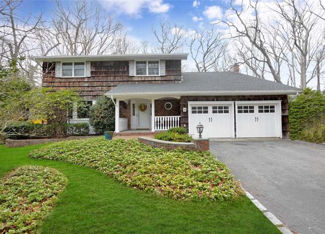 Property at 2 Windmill Ct, Smithtown, NY 11787, 4 beds, 2.5 baths