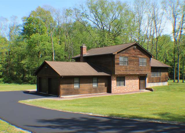 Property at 1 Winding Trl, Chester, NY 10918, 3 beds, 2.5 baths