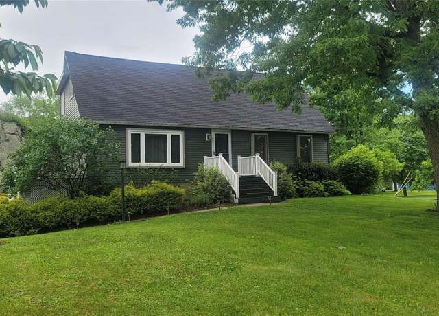 Property at 21 Barclay Rd, New Windsor, NY 12553, 3 beds, 2 baths