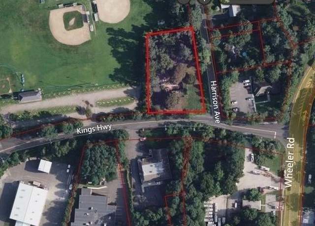 Property at 33 Kings Hwy, Hauppauge, NY 11788