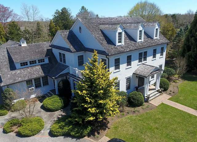 Property at 31 Paquatuck Ave, East Moriches, NY 11940, 4 beds, 2.5 baths