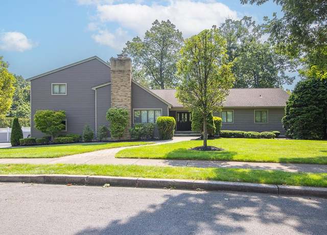 Property at 15 Peach St, Nanuet, NY 10954, 5 beds, 3.5 baths