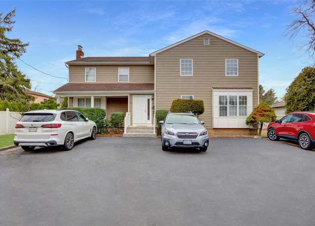 Property at 176 Jackson Ave, Syosset, NY 11791, 6 beds, 6 baths