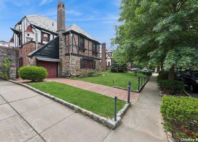 Property at 29-37 168th St, Flushing, NY 11358, 3 beds, 2.5 baths