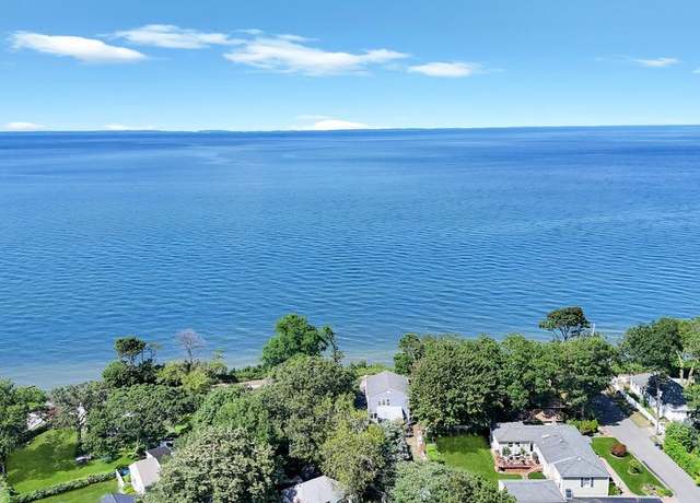 Property at 120 Soundview Dr, Rocky Point, NY 11778, 6 beds, 3 baths