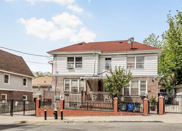 Property at 607 East 226 St, Bronx, NY 10466, 10 beds, 5 baths