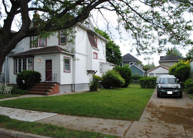 Property at 48 Elizabeth St, Floral Park, NY 11001, 3 beds, 1 bath