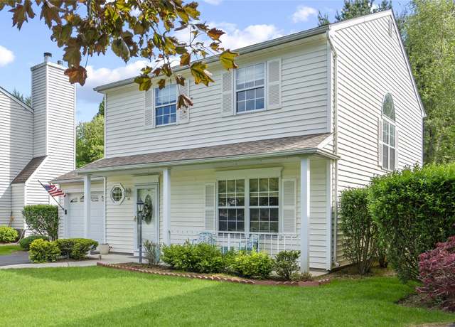 Property at 12 Woodchuck Trl, Coram, NY 11727, 3 beds, 2.5 baths