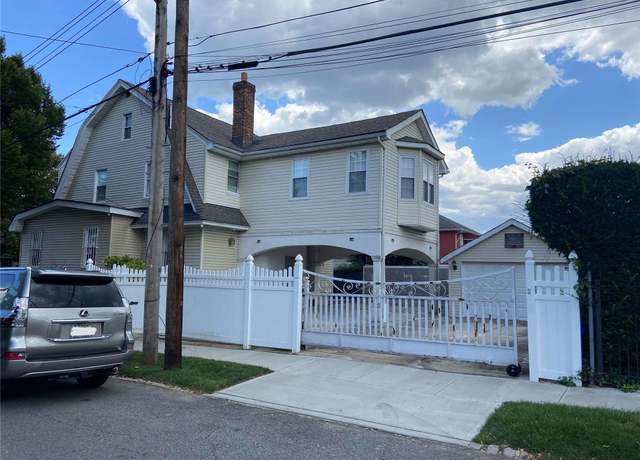 Property at 89-34 197th St, Hollis, NY 11423, 6 beds, 3.5 baths
