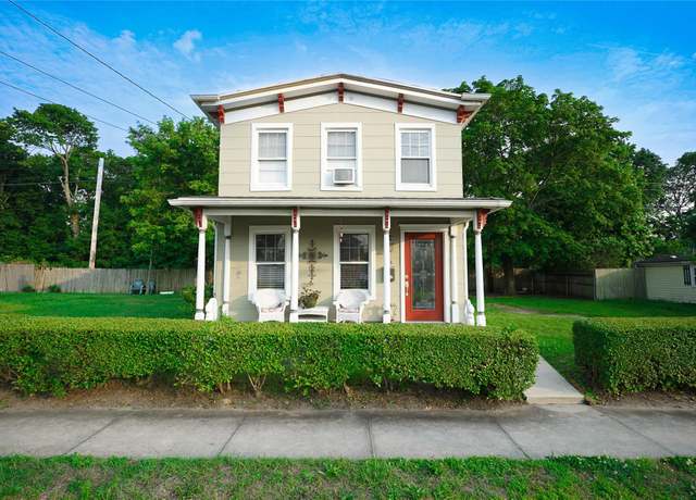 Property at 56 Academy St, Patchogue, NY 11772, 2 beds, 1.5 baths