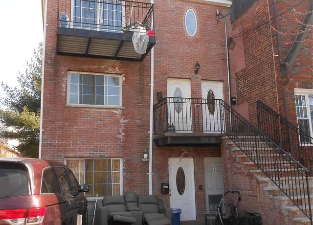 Property at 4172 De Reimer Ave, Bronx, NY 10466, 9 beds, 6 baths