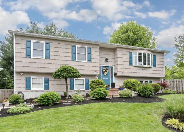 Property at 78 S Lilburn Dr, Garnerville, NY 10923, 4 beds, 2.5 baths