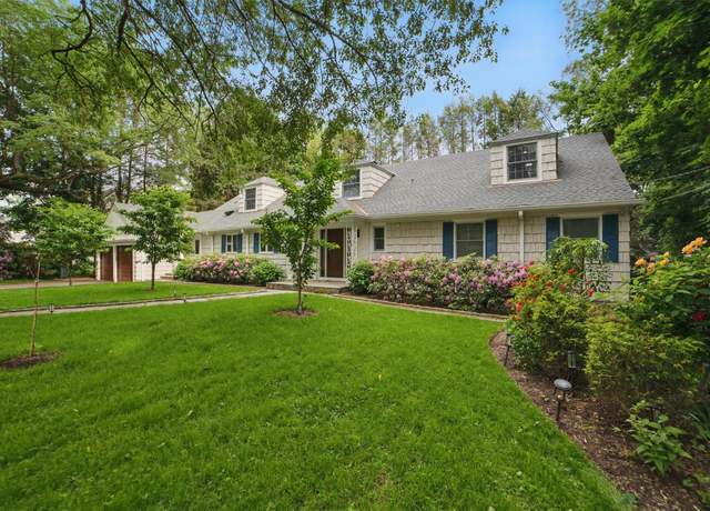 Property at 6 Ogden Rd, Scarsdale, NY 10583, 4 beds, 5 baths