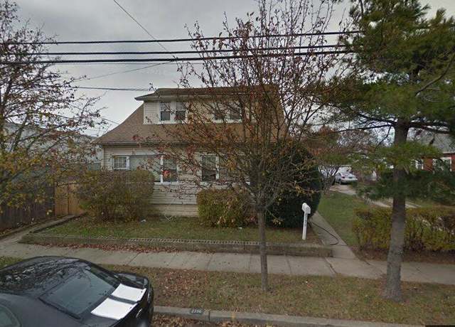 Property at 2790 Harvard Pl, Baldwin, NY 11510, 6 beds, 2 baths