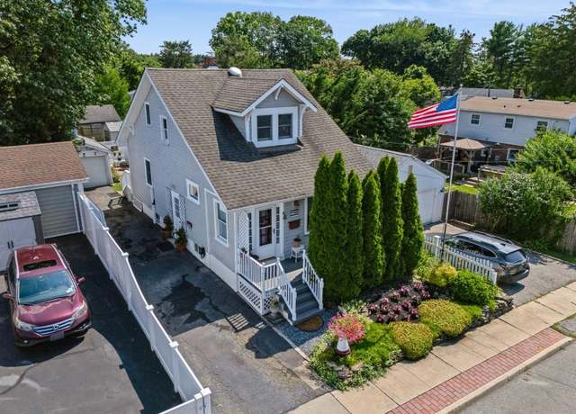 Property at 45 Cherry St, Locust Valley, NY 11560, 2 beds, 1 bath