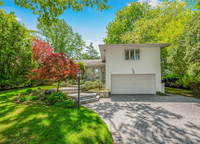 Property at 96 Mulberry Ave, Garden City, NY 11530, 3 beds, 2.5 baths