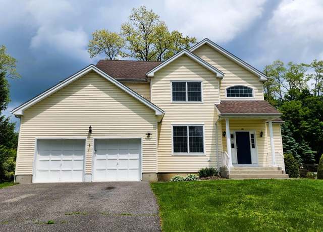 Property at 28 Hynard Pl, Baldwin Place, NY 10505, 4 beds, 2.5 baths