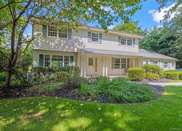 Property at 5 Barnyard Ln, Setauket, NY 11733, 4 beds, 3 baths