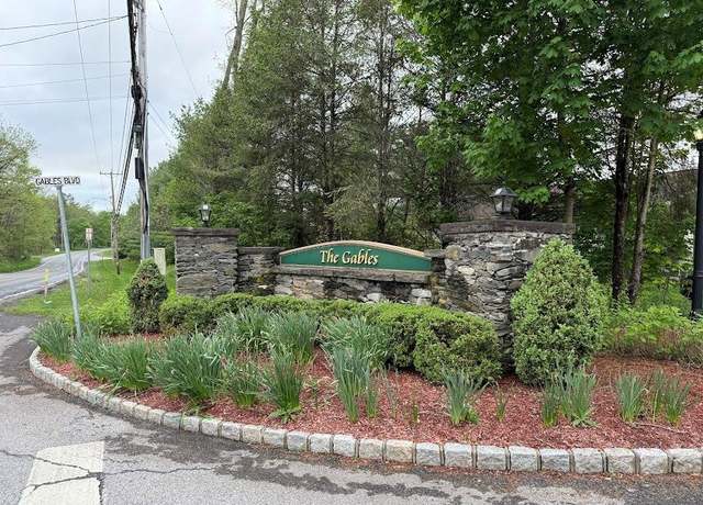 Property at 30 Naples Dr, Poughkeepsie, NY 12603, 3 beds, 2 baths