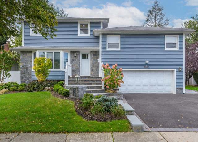 Property at 35 Roxton Rd, Plainview, NY 11803, 4 beds, 2.5 baths