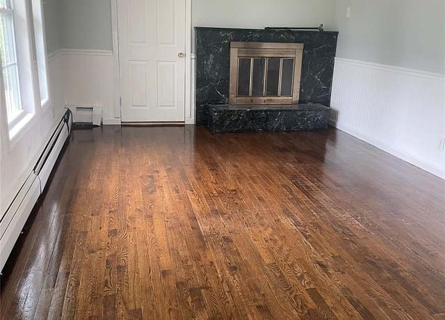 Property at 10 Kirby Ln, Central Islip, NY 11722, 6 beds, 2 baths