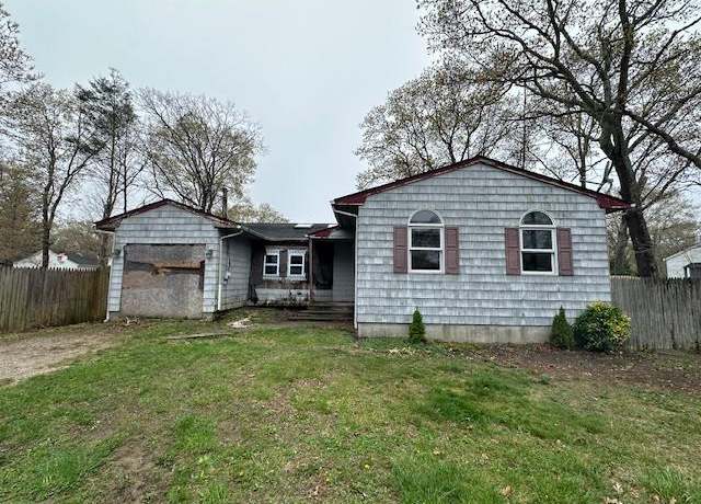 Property at 220 Peekskill Ave, Medford, NY 11763, 3 beds, 1 bath