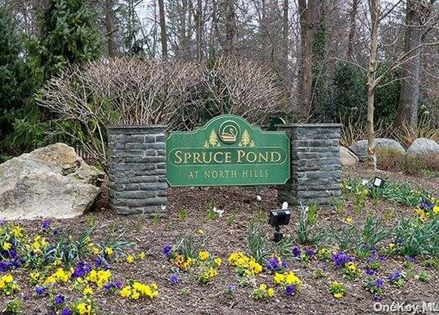 Property at 8 Tiffany Cir #8, Manhasset, NY 11030, 3 beds, 2.5 baths