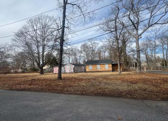 Property at 148 Elder Dr, Mastic Beach, NY 11951, 3 beds, 1 bath