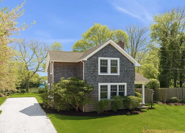 Property at 3320 Oregon Rd, Mattituck, NY 11952, 4 beds, 2 baths