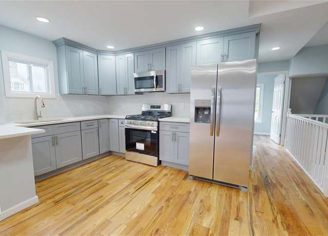Property at 8779 111th St, Richmond Hill, NY 11418, 6 beds, 3 baths