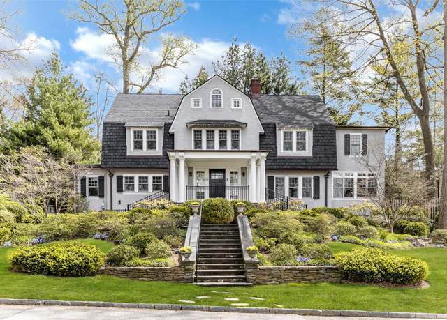 Property at 52 Summit Ave, Bronxville, NY 10708, 5 beds, 5.5 baths