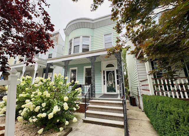 Property at 324 E 239th St, Bronx, NY 10470, 4 beds, 1.5 baths
