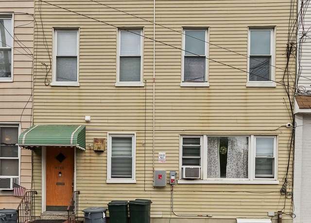 Property at 6089 54th St, Maspeth, NY 11378, 6 beds, 4.5 baths