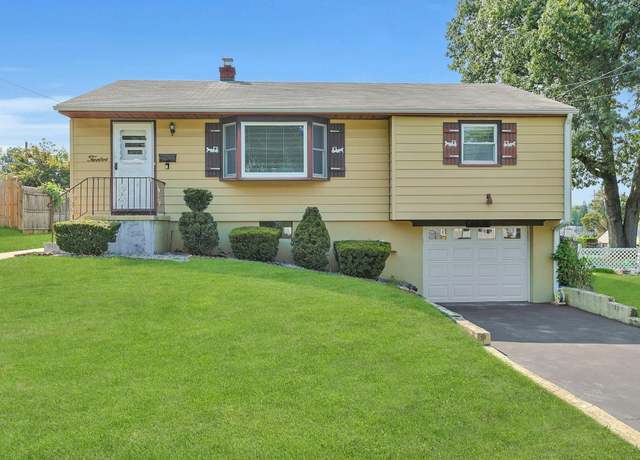 Property at 12 Malone Ave, Garnerville, NY 10923, 3 beds, 1 bath