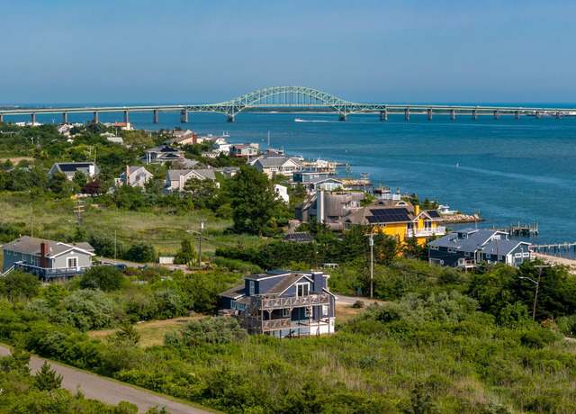 Property at 8 The Fairway, Oak Beach, NY 11702, 4 beds, 3 baths