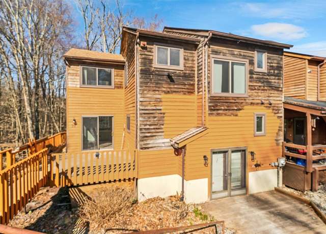Property at 39 Meadowlark Ln, Woodridge, NY 12789, 3 beds, 2.5 baths
