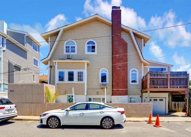 Property at 981 Oceanfront, Long Beach, NY 11561, 7 beds, 3 baths