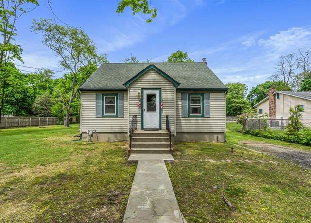 Property at 275 Ocean Ave, Brentwood, NY 11717, 3 beds, 1 bath