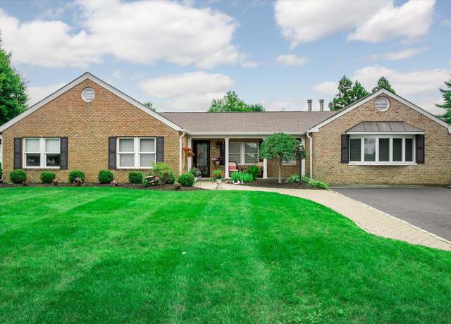 Property at 31-33 Dunlop Ct, Commack, NY 11725, 5 beds, 4.5 baths