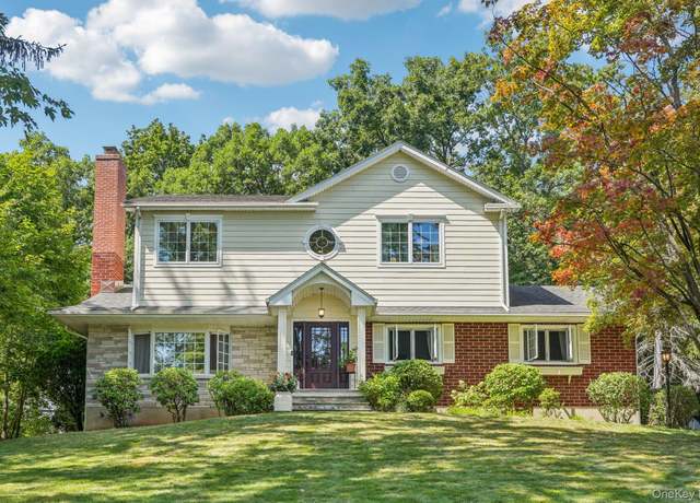 Property at 13 Fairview Ave, Nanuet, NY 10954, 5 beds, 2 baths