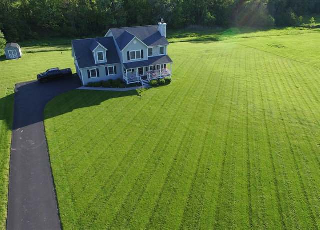 Property at 142 Old Chester Rd, Goshen, NY 10924, 4 beds, 2.5 baths