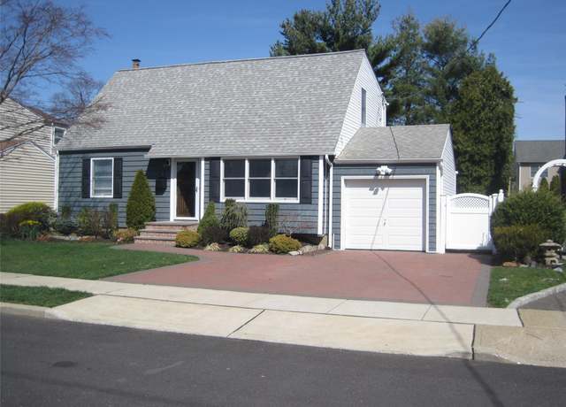 Property at 3865 New York Ave, Seaford, NY 11783, 4 beds, 2 baths